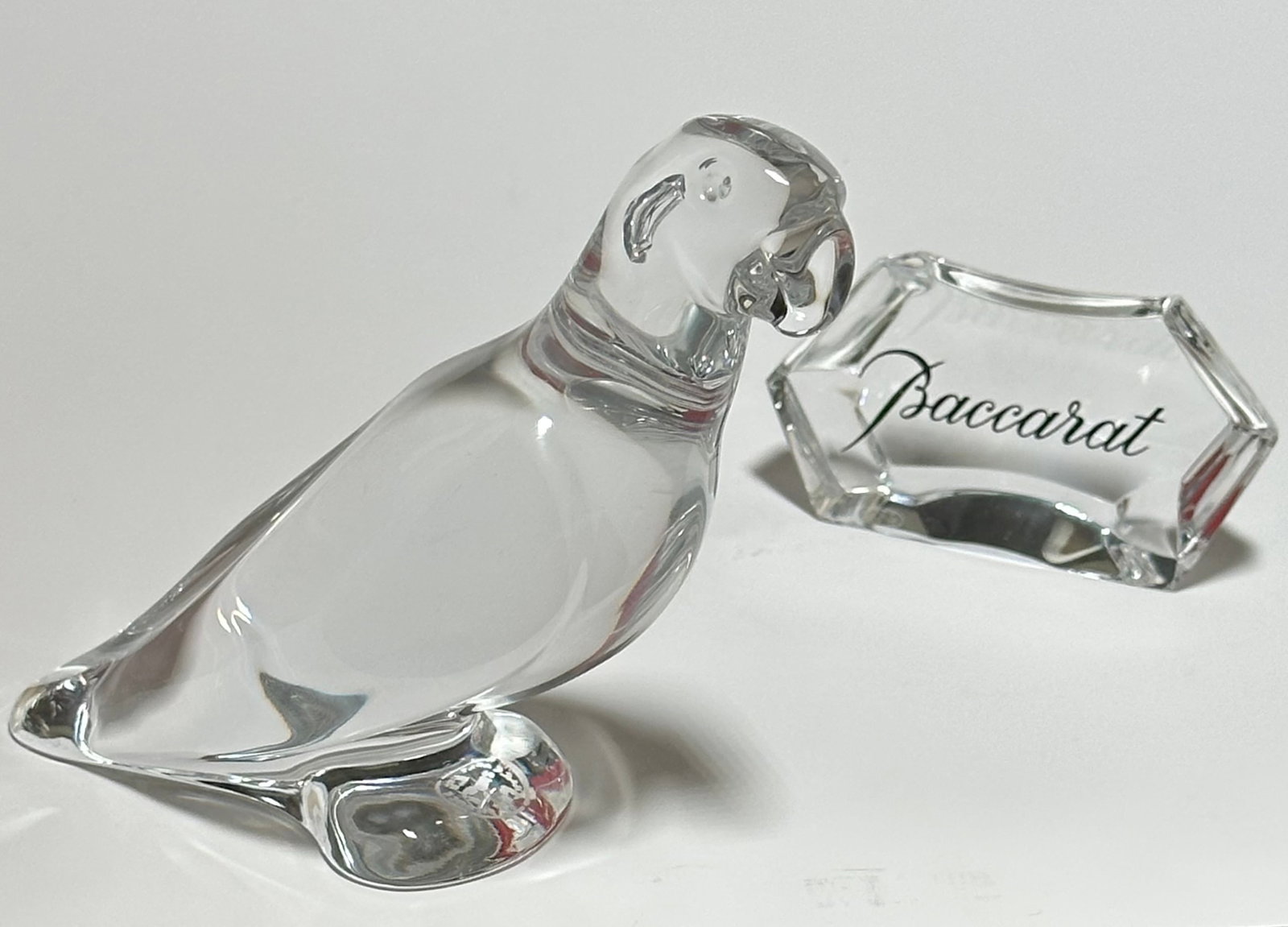Beautiful BACCARAT France Crystal Parrot Figurine: Signed Baccarat. Beautiful Condition. Multiple Photos Posted