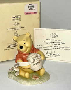 LENOX Disney Showcase Collection WINNIE the POOH: Retired LENOX Disney Showcase Collection Porcelain Winnie the Pooh Figurine with Original Box – Has Never been on Display