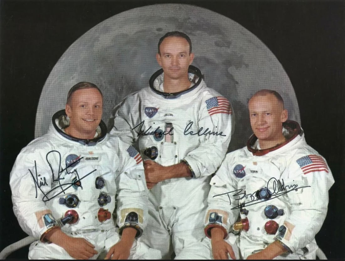 NASA Apollo 11 Facs Autographed 8 X 10 RP Photograph (1 of 1)