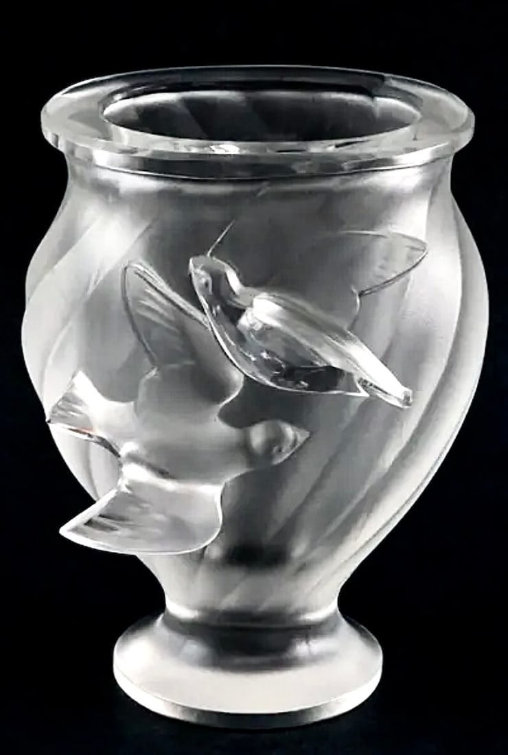 Beautiful LALIQUE France Frosted Crystal Rosine Dove Vase (1 of 4)