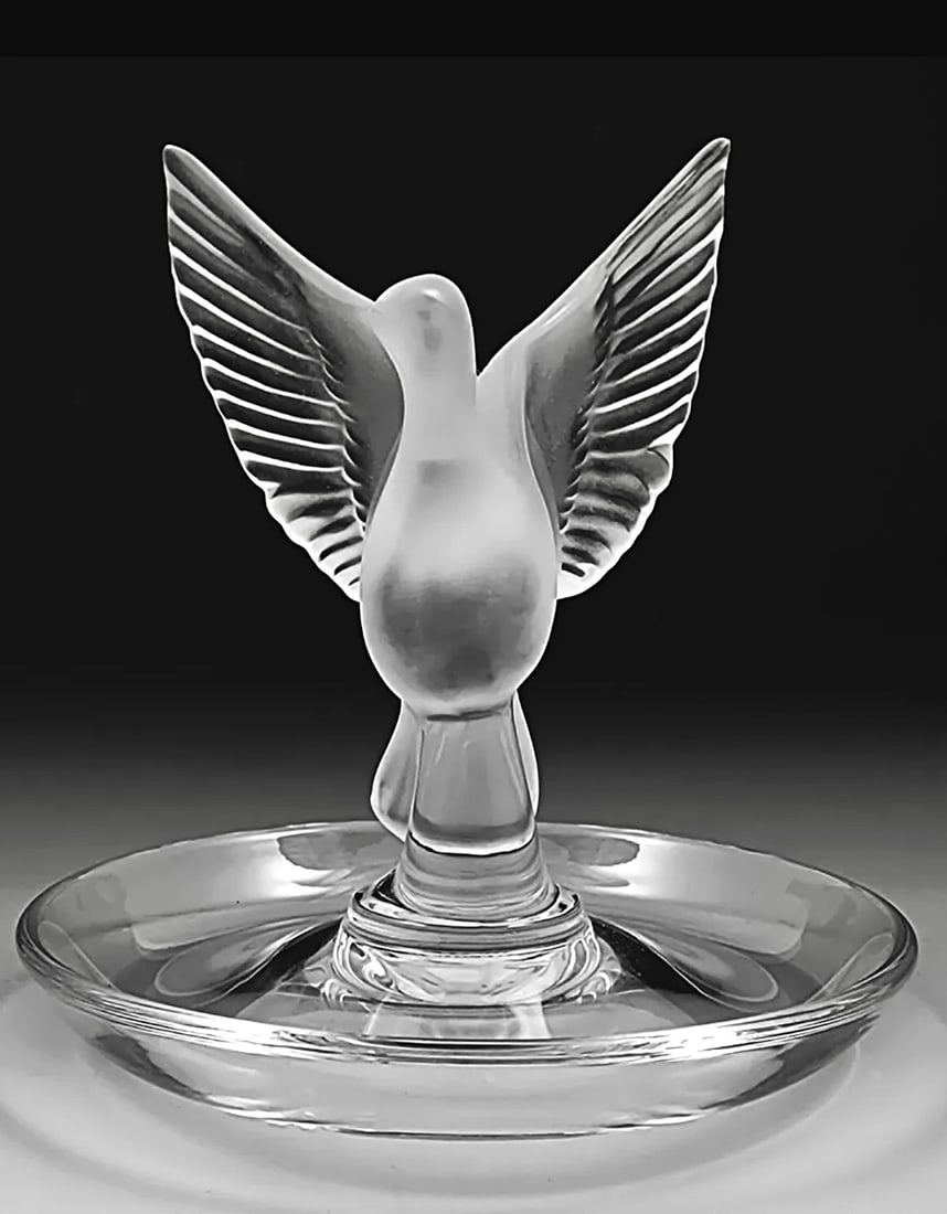 Beautiful LALIQUE France Crystal Thalie Dove Ring Tray (1 of 5)