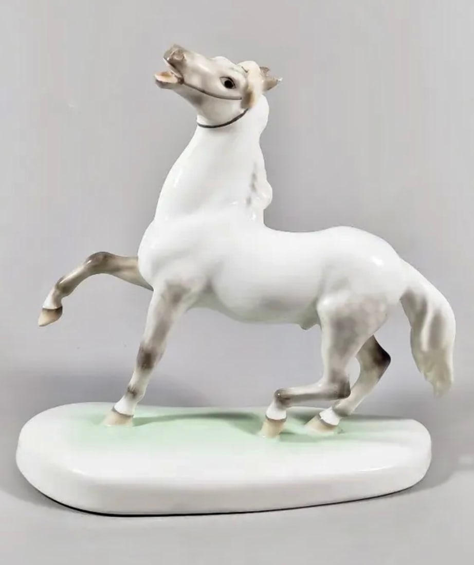 Extremely Rare HEREND Hungary Hand Painted Porcelain Galloping Horse: Beautiful Condition – Approximately 7 Inches tall – Multiple Photos Posted