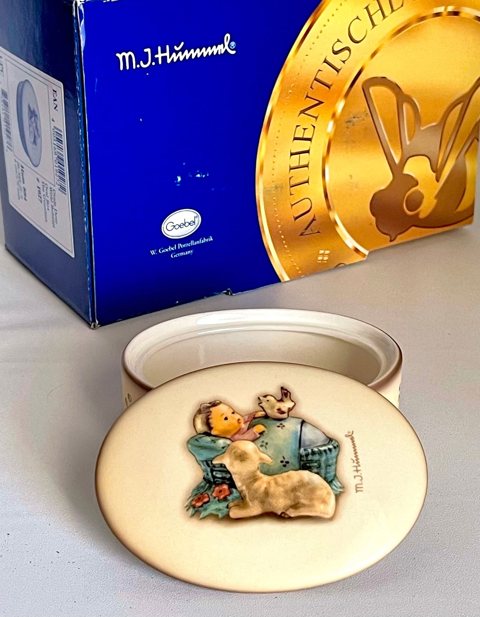 MJ Hummel Goebel Germany Porcelain Dresser Trinket Box (1 of 3)