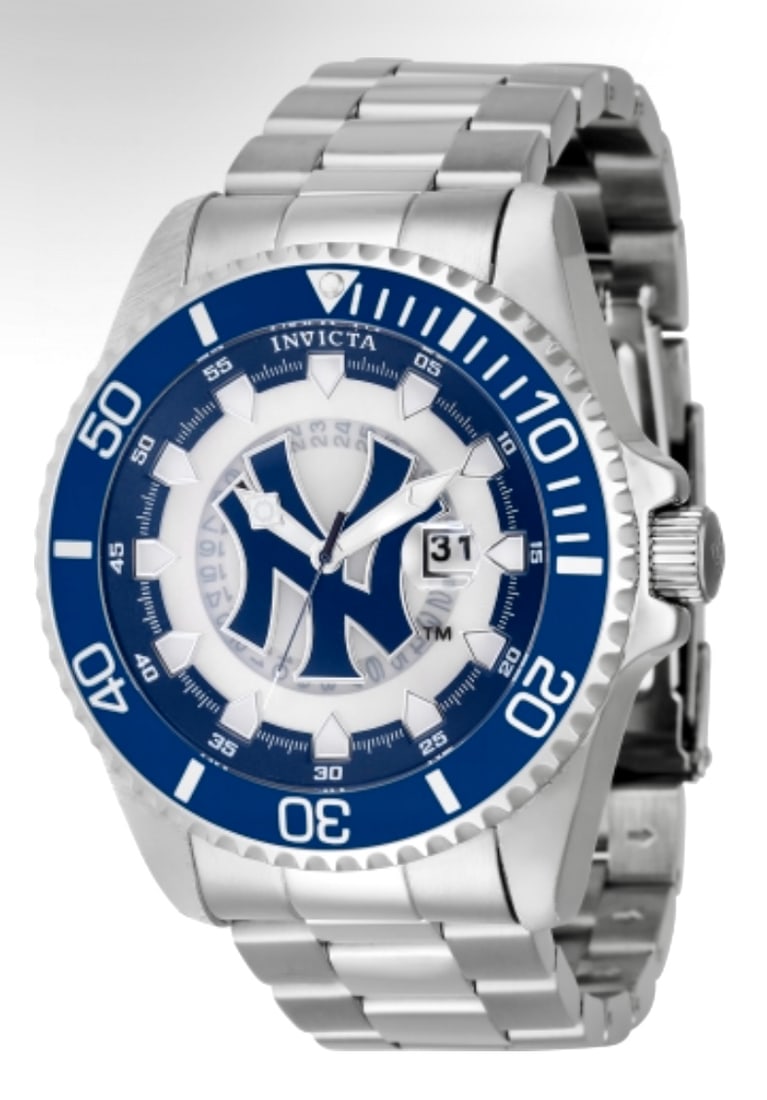 Licensed MLB Brand New in Box INVICTA Mens New York Yankees Watch: Consignor states he paid $795 at a Retail - This Watch is still sealed and has never been out of its original MLB Retail Box Store. Multiple Photos Posted
