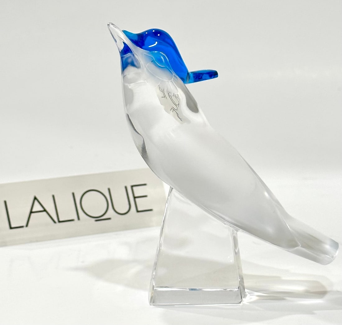 Gorgeous LALIQUE France Crystal PIMLICO BIRD Figurine: Excellent Condition with No chips cracks or repairs of any kind. Multiple photos posted