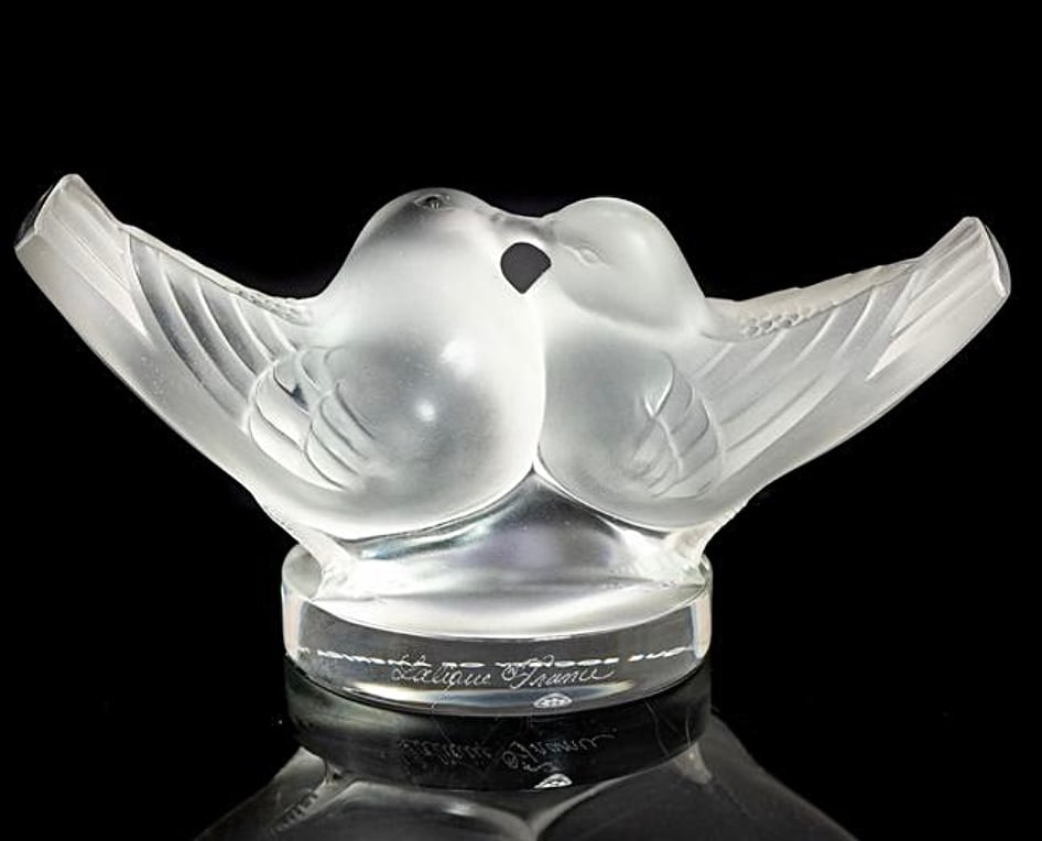 Beautiful LALIQUE France Lovebirds Paperweight Figurine: Beautiful Piece in Excellent Condition – Multiple Photos posted