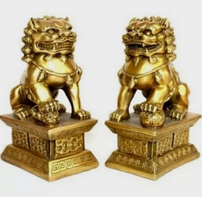 Ornate Gold Tone Chinese Temple Guardian Foo Dog Lions