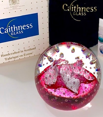 Etch Signed CAITHNESS Scotland Art Glass Paperweight: Gorgeous Colors / Handmade in Scotland / Comes in Original Box / Immaculate Condition