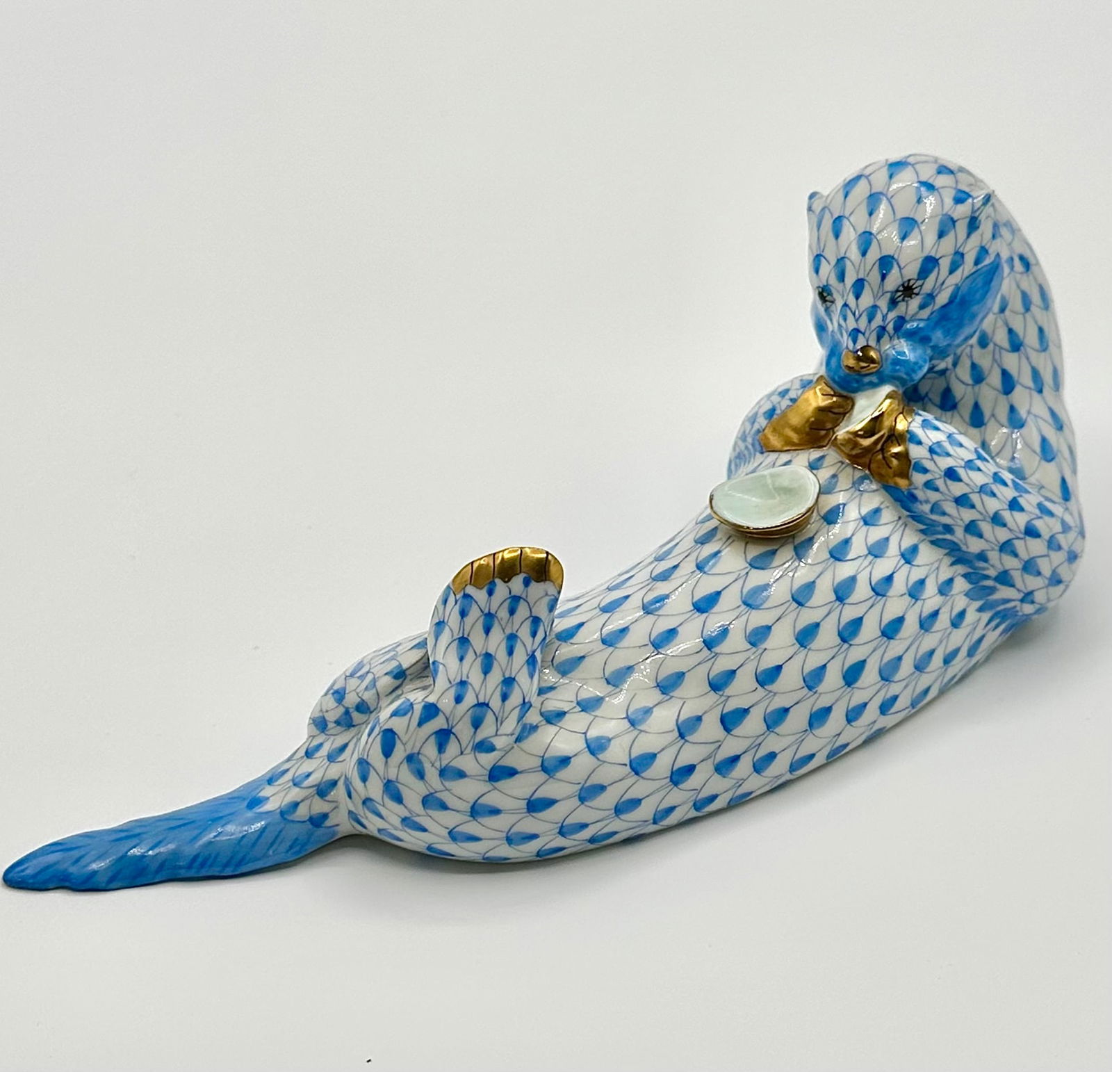 Awesome HEREND Hungary Blue Fishnet Porcelain Playful Otter Figurine (1 of 6)