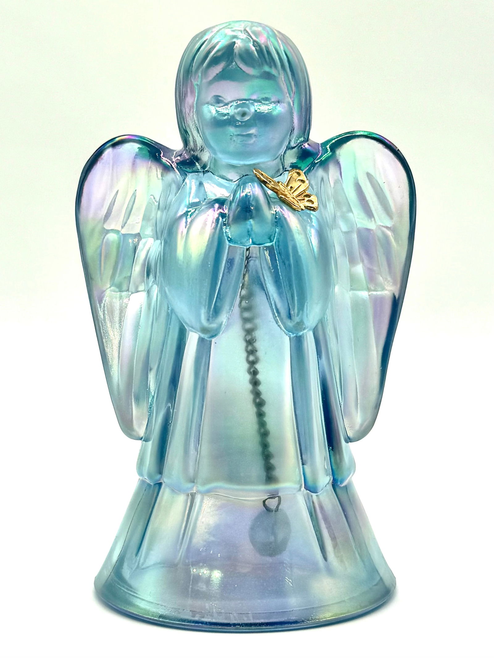 Stunning FENTON Iridescent Blue Art Glass Angel Bell: This is a Beautiful Iridescent Blue FENTON Art Glass Angel Bell that is in beautiful condition and comes with its original sticker. It is Approximately 5 inches Tall and is in Excellent Condition. Mul