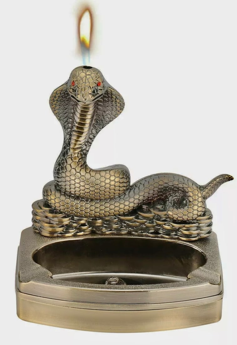 Working Tabletop 2 in 1 KING COBRA SNAKE Lighter and Ashtray: Working but Never Used – Very Cool Piece – Multiple Photos Posted