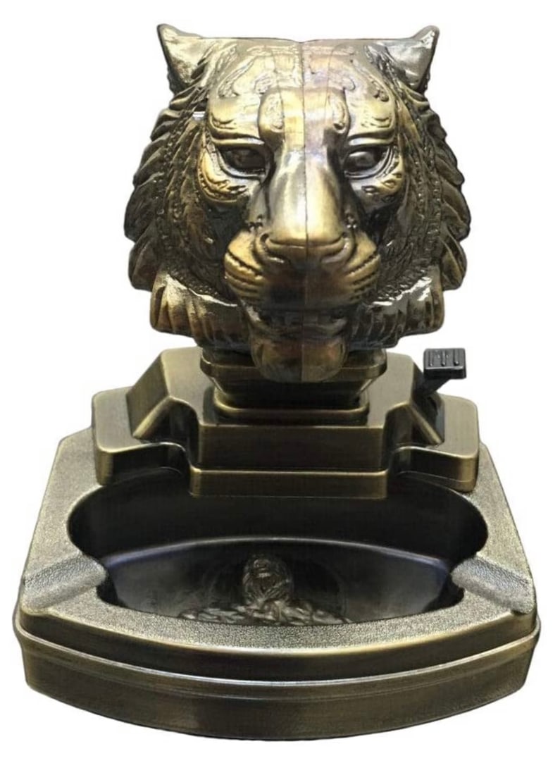 Working 2 in 1 Tabletop TIGER HEAD Lighter and Ashtray: Working but Never Used – Very Cool Piece – Multiple Photos Posted