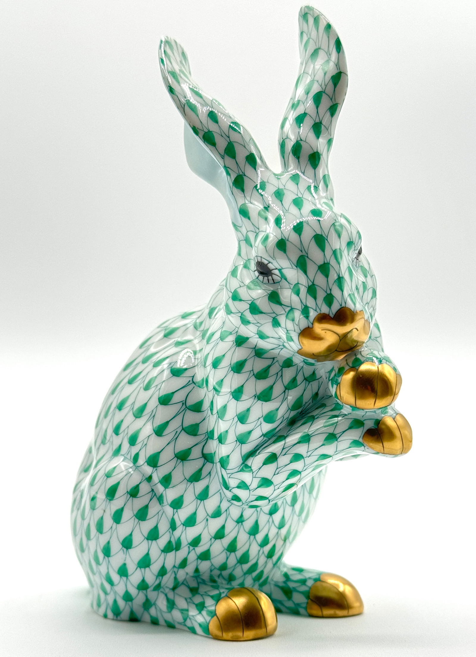 Beautiful HEREND Hungary Green Fishnet Porcelain Bunny Rabbit Figurine (1 of 5)