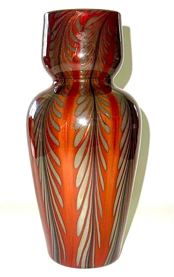 Etch Signed 1984 LUNDBERG STUDIOS Pulled Feather Design Art Glass Vase (1 of 3)