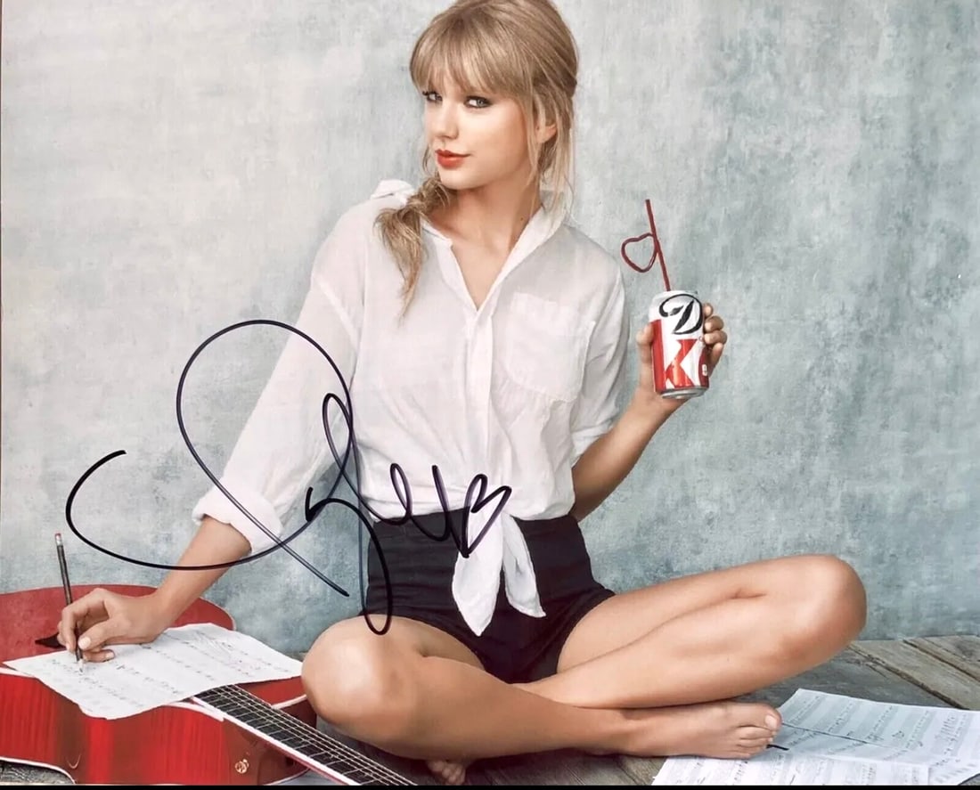 TAYLOR SWIFT Facs Autographed 8.5 X 11 RP Photograph: This is a Facsimile Autographed Reprint/RP Photograph - Measurements 8.5 X 11 – NOT HAND SIGNED