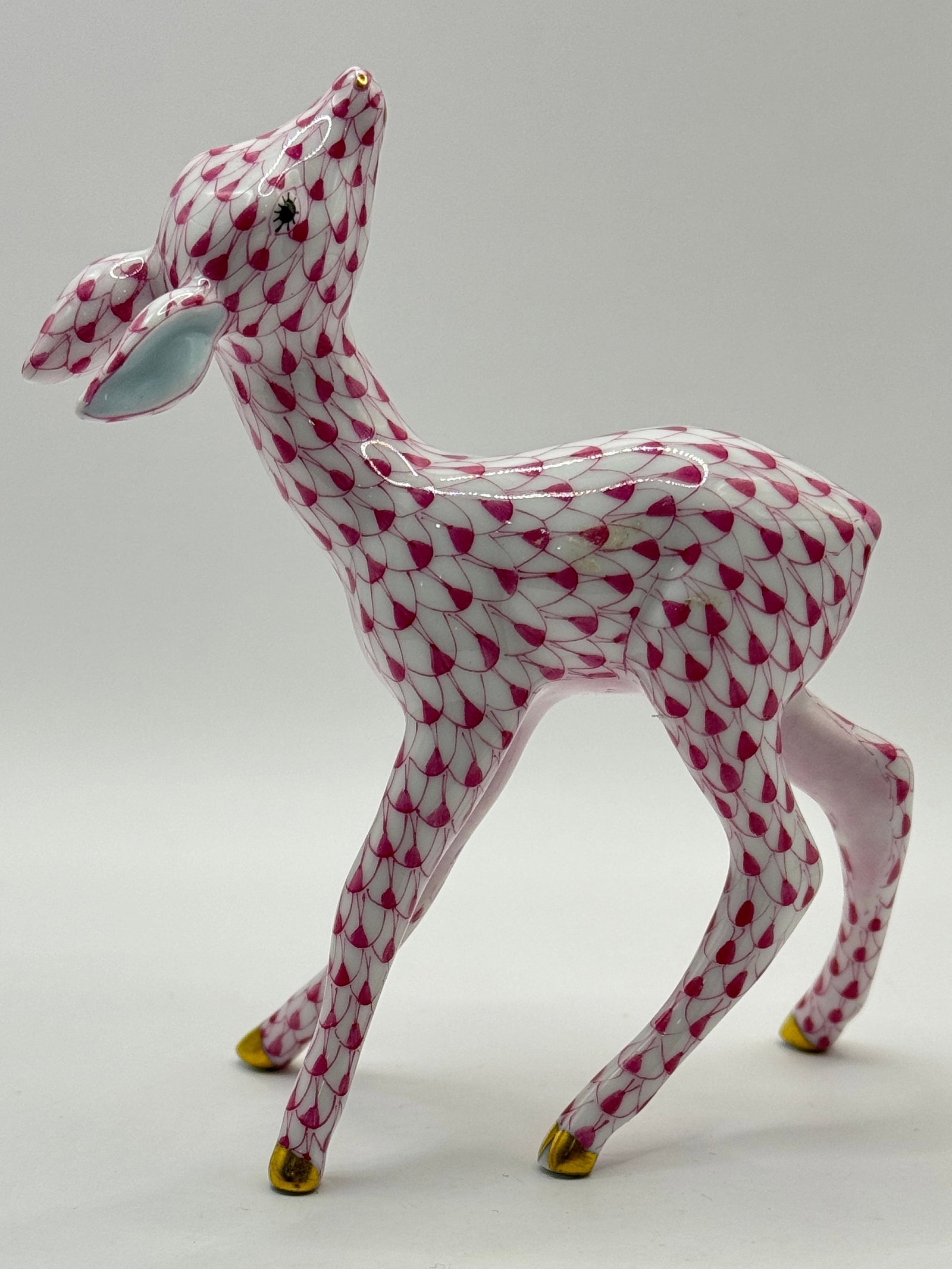 Gorgeous HEREND Hungary Pink Fishnet Porcelain Deer Figurine (1 of 3)
