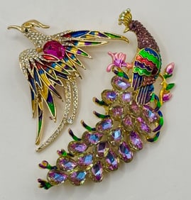 Lot of 2 Beautiful Pieces of Studded Fashion Jewelry Brooches