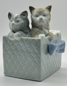 Very Cute LLADRO Nao Porcelain Kittens/Cats in a Present Figurine