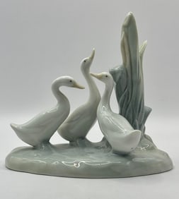 Beautiful LLADRO Nao Porcelain Geese Figurine