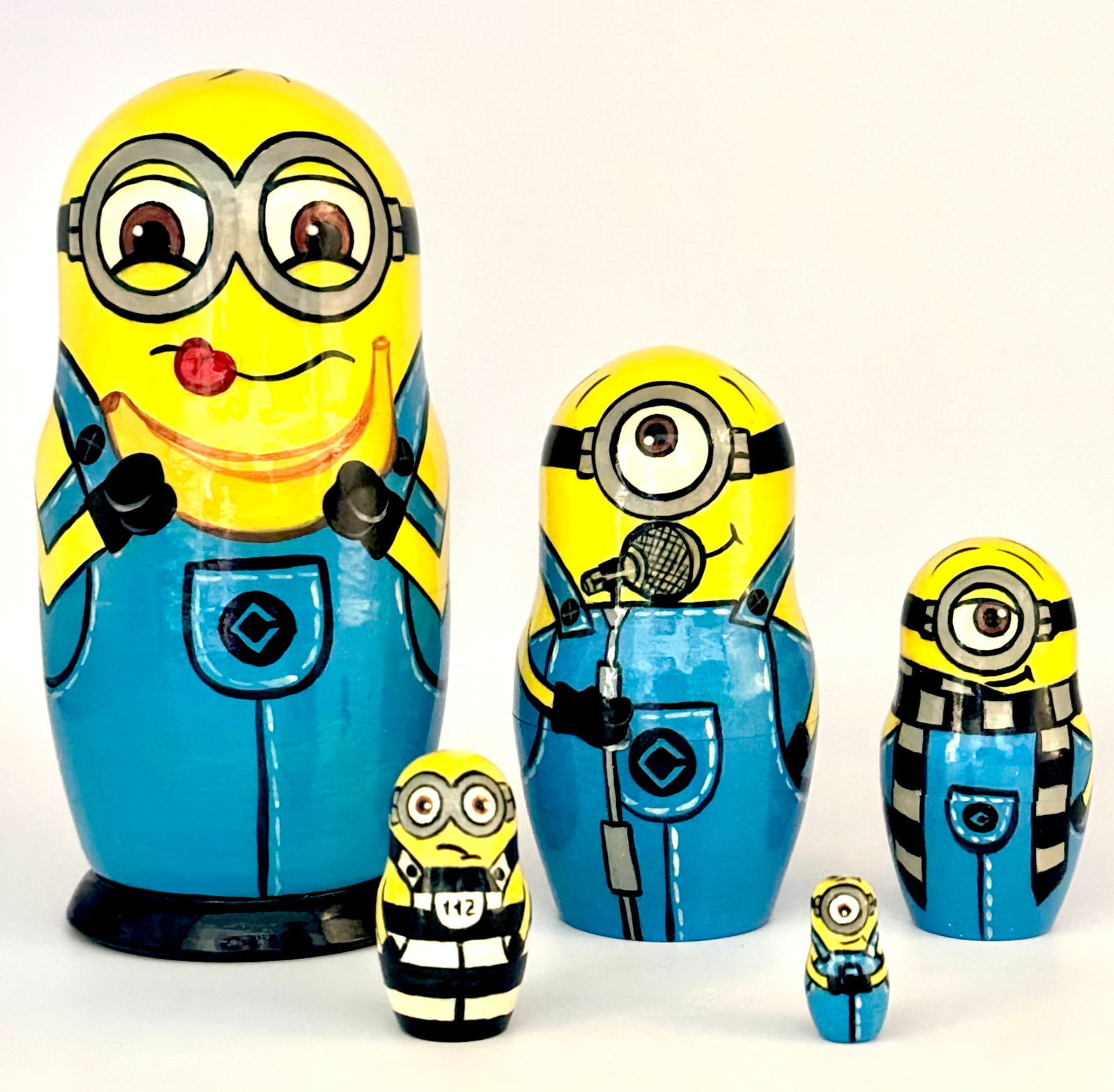 Rare The MINIONS Russian Matryoshka Nesting Dolls: Beautiful Condition