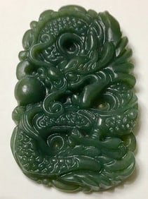 Hand Carved Natural Green Nephrite JADE Dragon Amulet