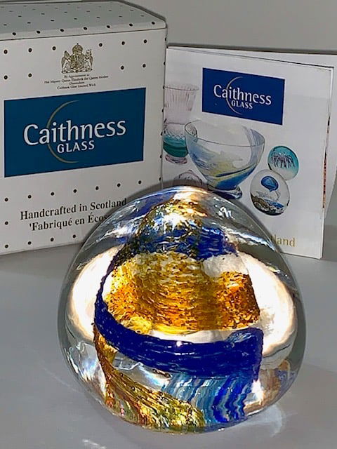 Etch Signed CAITHNESS Scotland Art Glass Paperweight: Gorgeous Colors / Handmade in Scotland / Comes in Original Box / Immaculate Condition