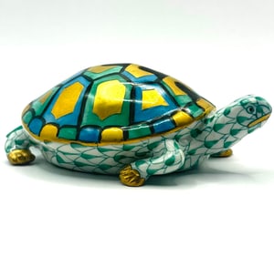 HEREND Hungary Hand Painted Green Fishnet Porcelain Turtle