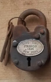 Awesome SING-SING New York Prison Padlock with Working Keys