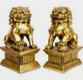 Ornate Gold Tone Chinese Temple Guardian Foo Dog Lions