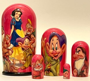 Disney SNOW WHITE & Seven Dwarfs Russian Nesting Dolls