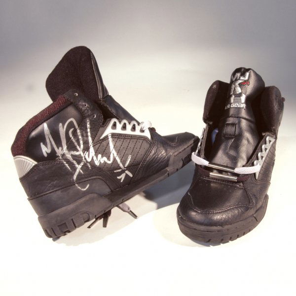 la gear sneakers michael jackson