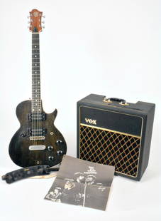 1969 original Zemaitis prototype guitar & Vox amp: 1969 original Zemaitis prototype electric solidbody, one of just three known. With included near-mint 1964 Vox AC-4 amplifier. The U.K.'s Tony Zemaitis became a legend in his own lifetime. He