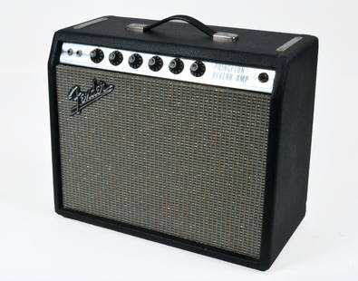 1969-70 Fender Princeton Reverb Amp: 1969-70 Fender Princeton Reverb amplifier, near mint condition. All original, with original Oxford 10" speaker and 12AX7 tubes producing huge sound. The on-board spring-reverb and built-in vibrato