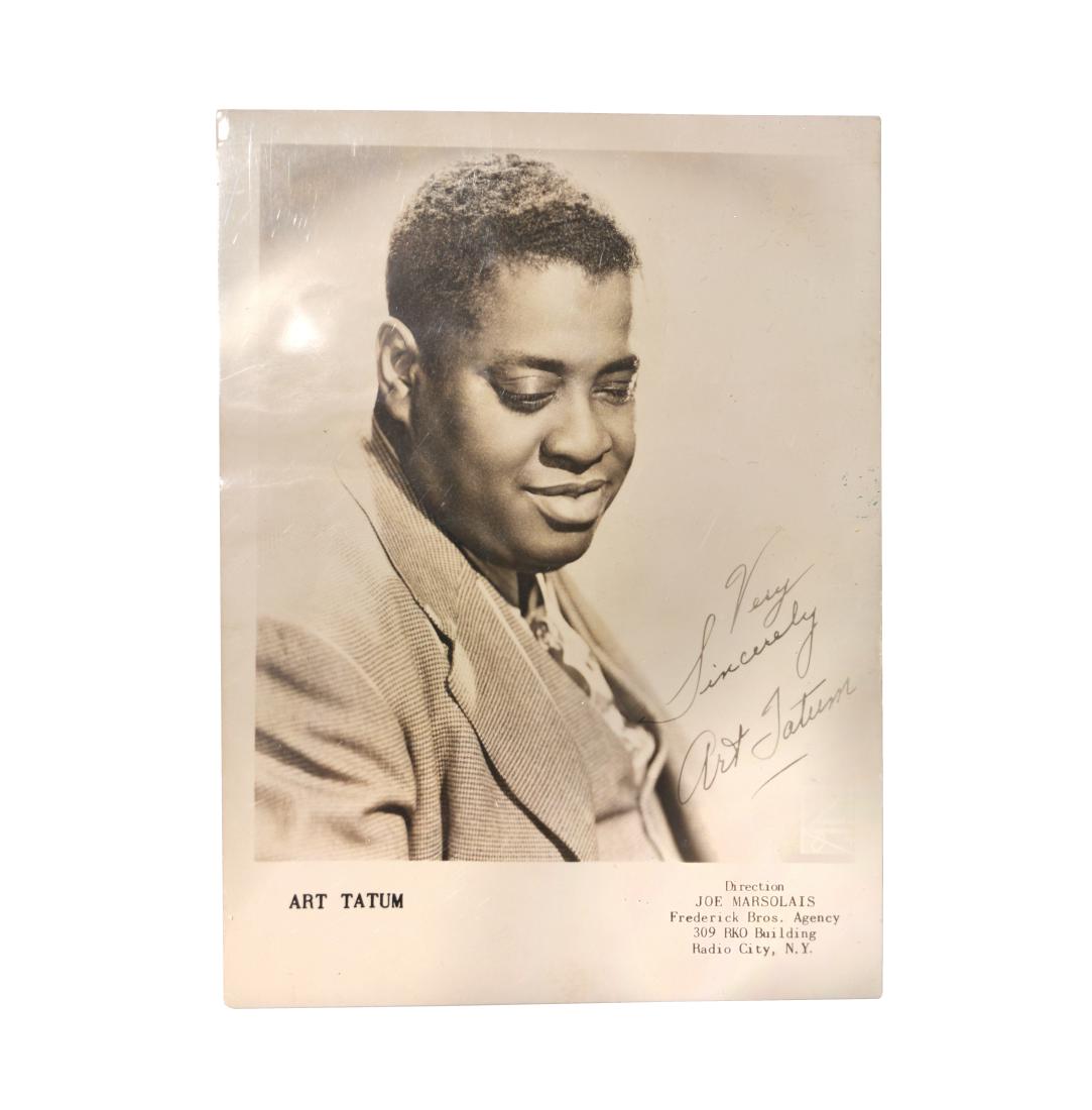 Art Tatum signed Photograph (1 of 2)