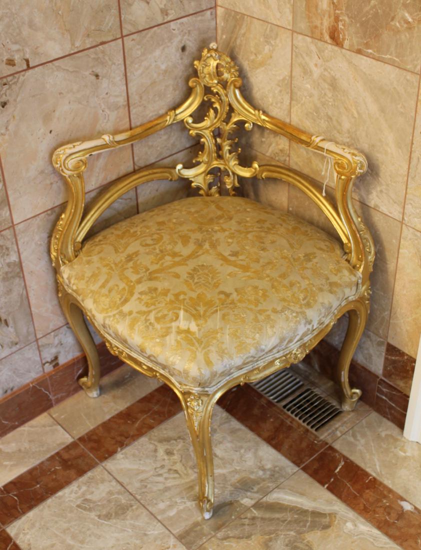 Corner Chair (1 of 3)