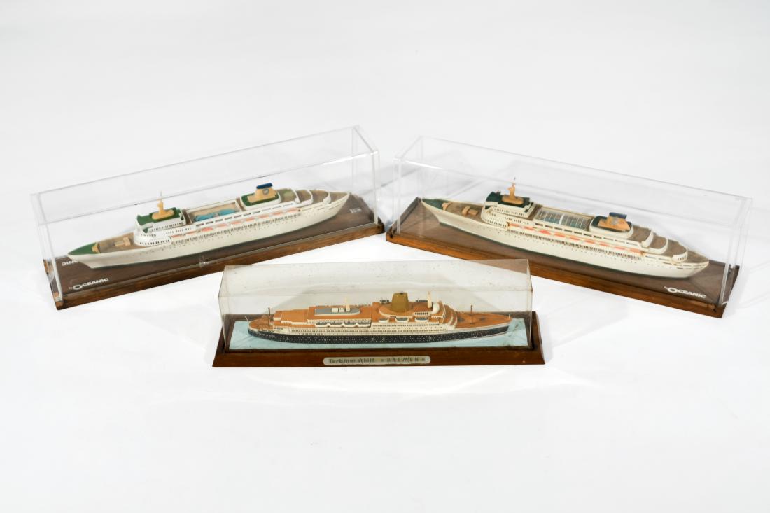 S.S Oceanic and S.S Bremen Ship Models (1 of 13)
