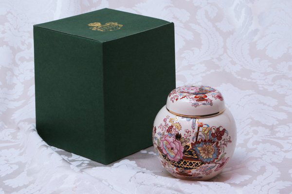 Set of Four Mason Ginger Jars with Lid in Box: Mason ginger jars with lid, in "Brocade" pattern, made in England and initialed by artist. Mint in box. H8"