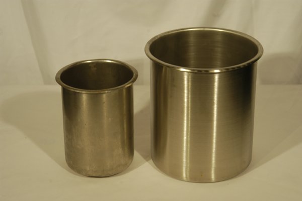 Professional "Bain Marie" Stainless Canisters, Some New: Approx. 50 high quality stainless steel prep canisters, essential to the professional kitchen, 12 new. Various sizes, 1 qt. to 20 qts