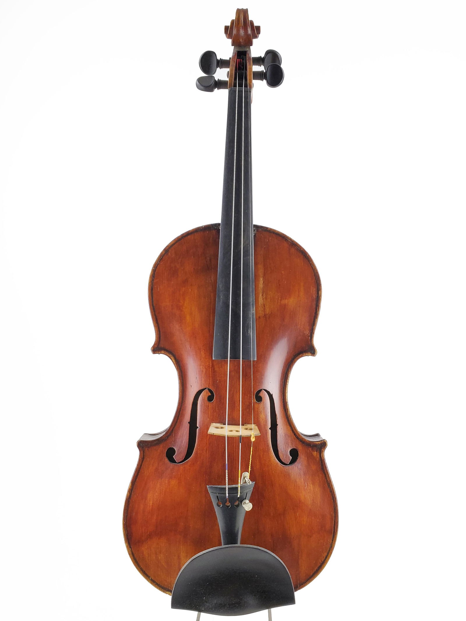 Unlabeled American Violin (1 of 7)
