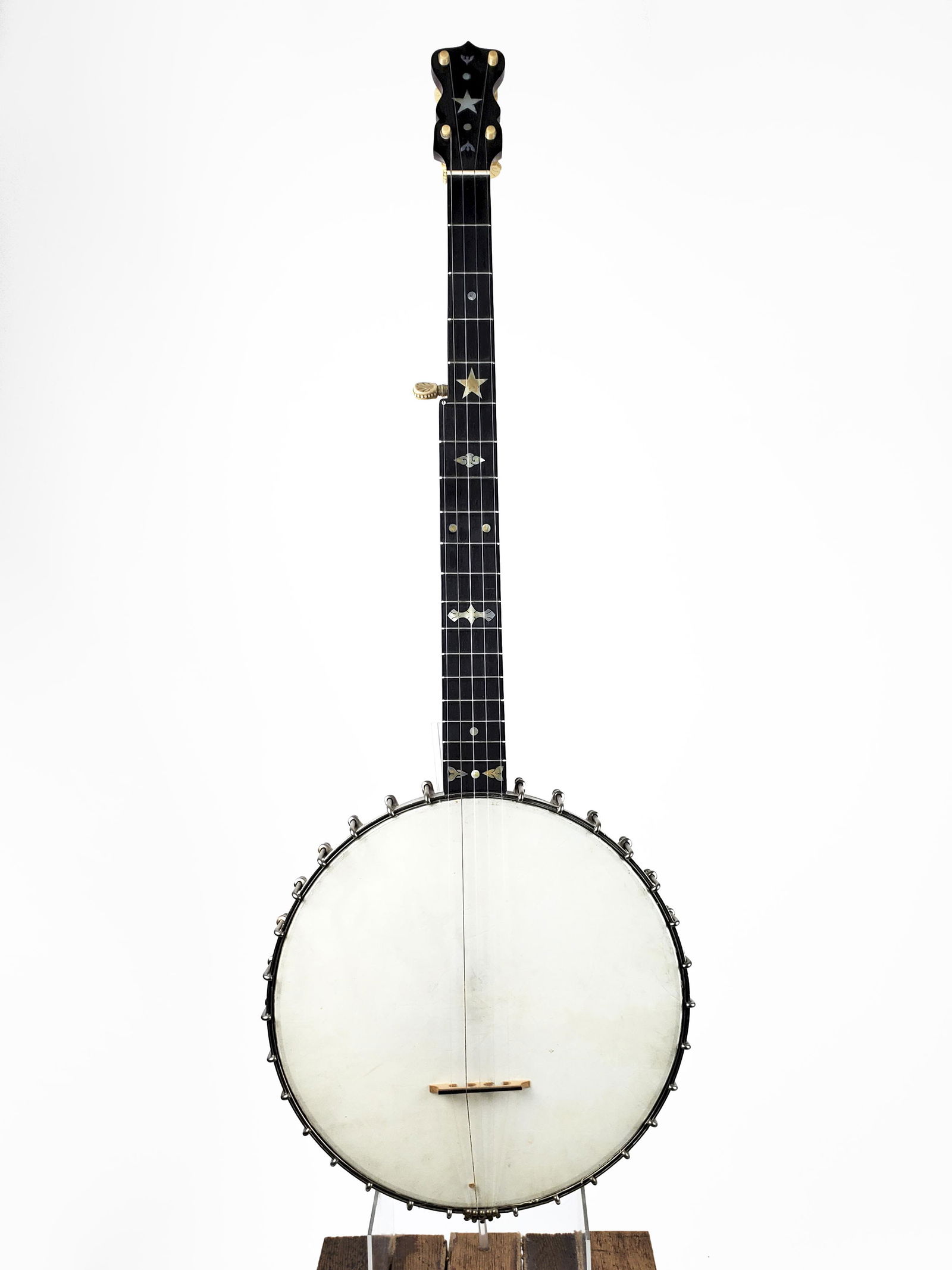 Robinson Banjo (1 of 7)