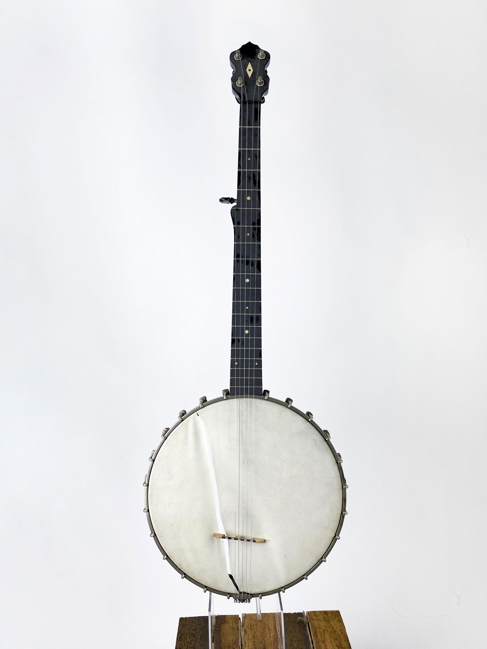 J. Farris Banjo, "Diamond" Model (1 of 7)