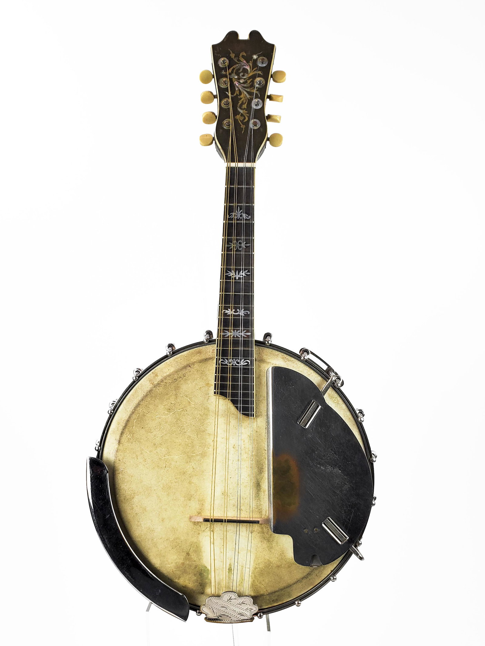 Banjo: Banjo Banjo mandolin. Length: 59cm. The Meisel Collection. This instrument is being sold from The Meisel Collection assembled over a period of forty years by an accomplished attorney from Princeton, N
