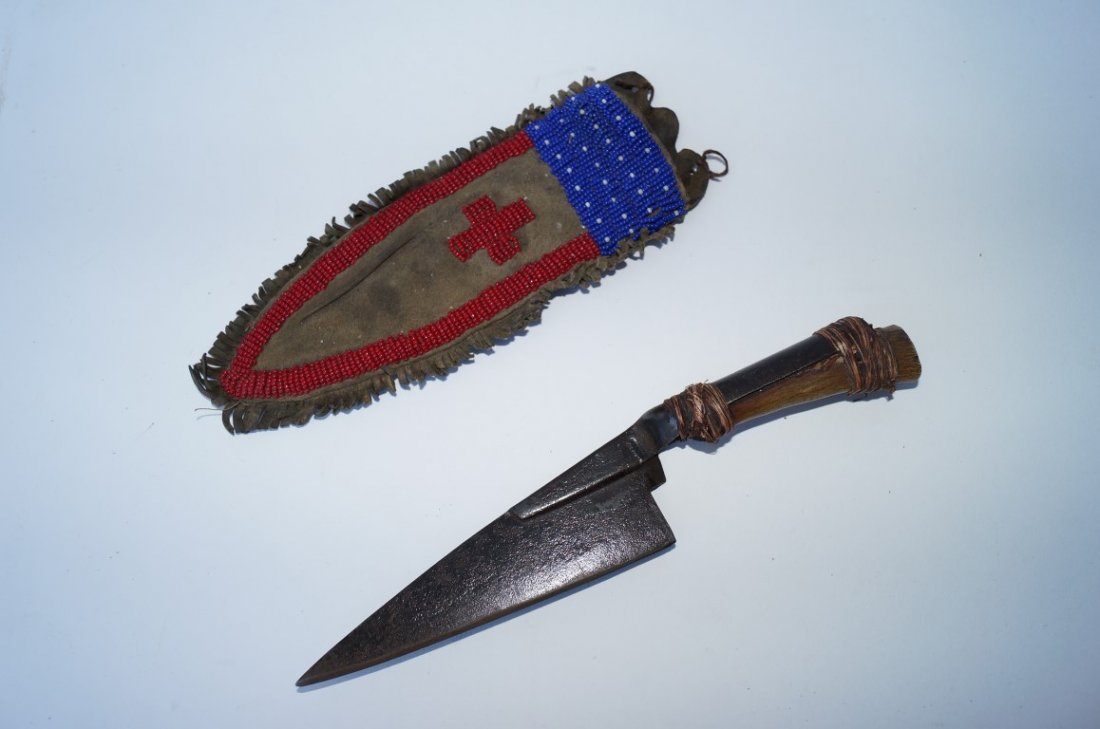 Sheep Sheer Knife with Beaded Flag Sheath - 2