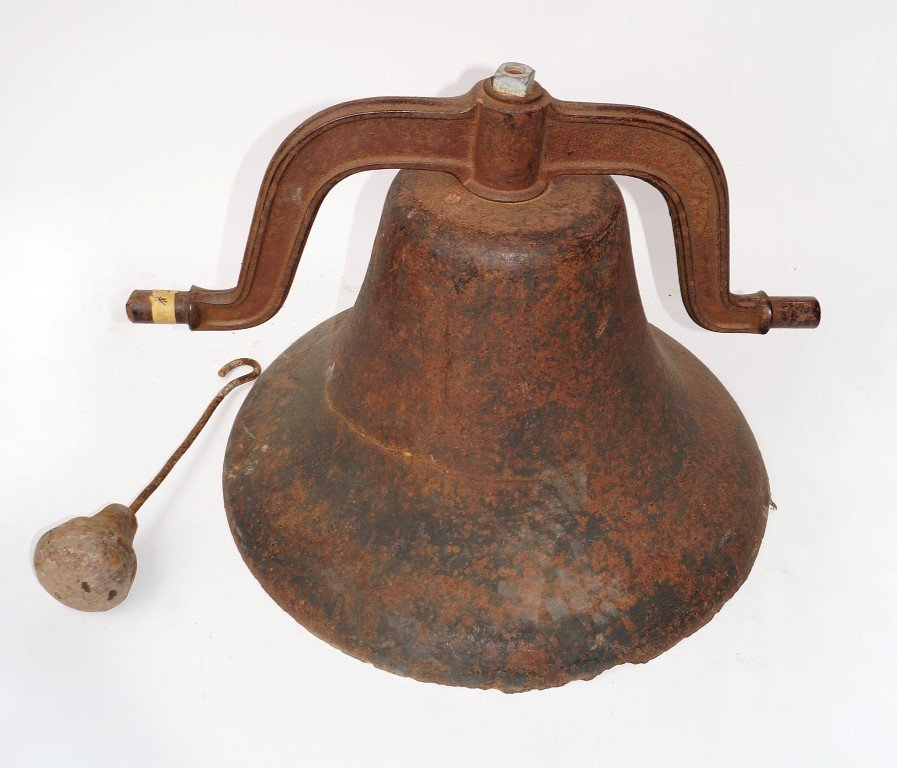 Cast Iron Bell: school bell(as is with crack to bell