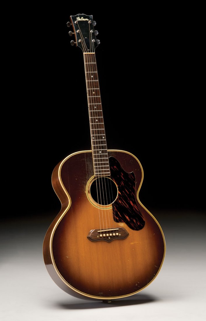 1940 Gibson SJ-100: Because the Gibson Super Jumbo 100 was half the price of the Super Jumbo 200 ($100 and $200, respectively), many collectors call it a “budget” version of the SJ-200, but the Super Jumbo 100 that G