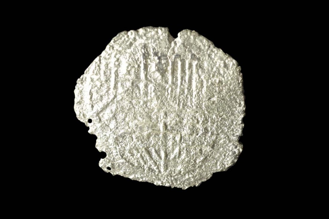 Silver Coin: Coin #270240 Shipwreck: Atocha 1622 Mint: Potosi. Grade: 4 Denomination: 8 reales Assayer: Not visible XX2X The silver coins of this era were popularly known as "pieces of eight" (reale de ocho) in th