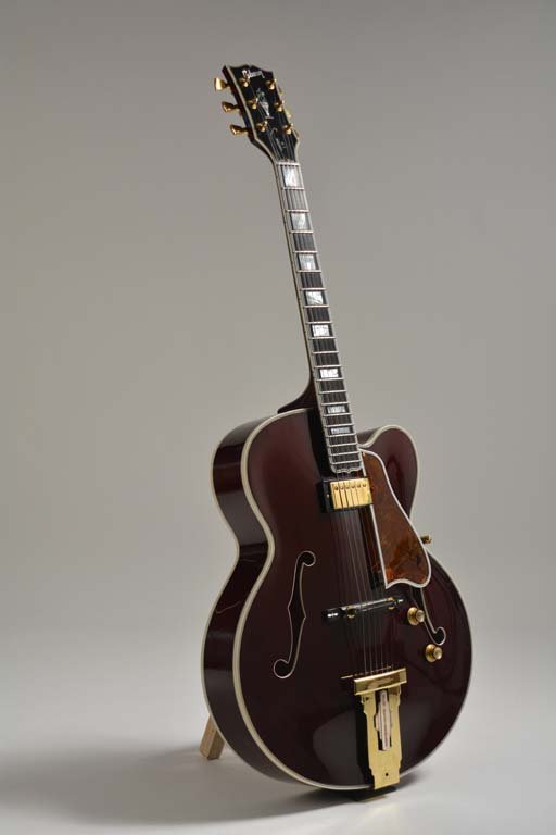 1995 Gibson L-5 Wes Montgomery, Robert Yelin Collection: 1995 Gibson L-5 Wes Montgomery, Robert Yelin Collection. UNRESERVED. Serial#: 91175804. In the span of just a few years in the late 1950s and early 1960s, jazz legend Wes Montgomery was able forge a b