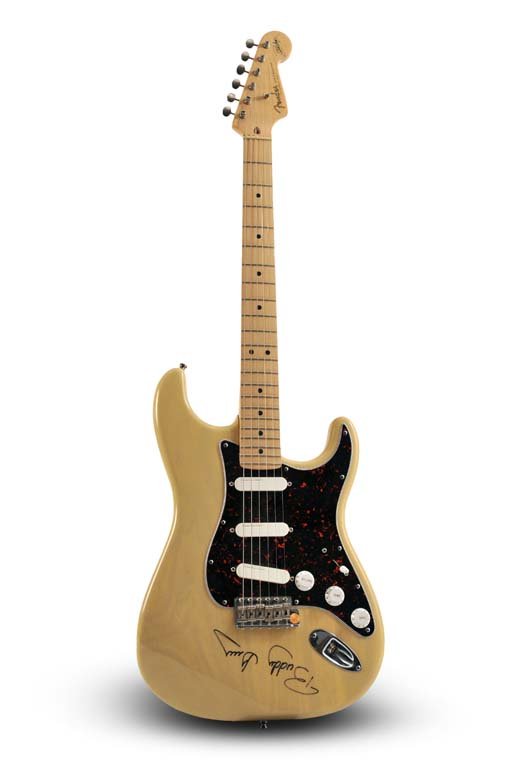 Signed 2001 Fender Buddy Guy Stratocaster (1 of 6)