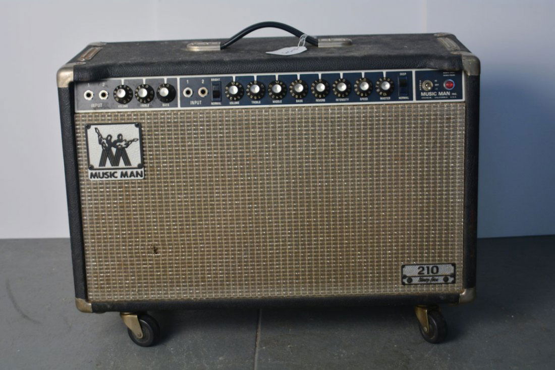 Music Man 210 Sixty Five Amplifier (1 of 2)