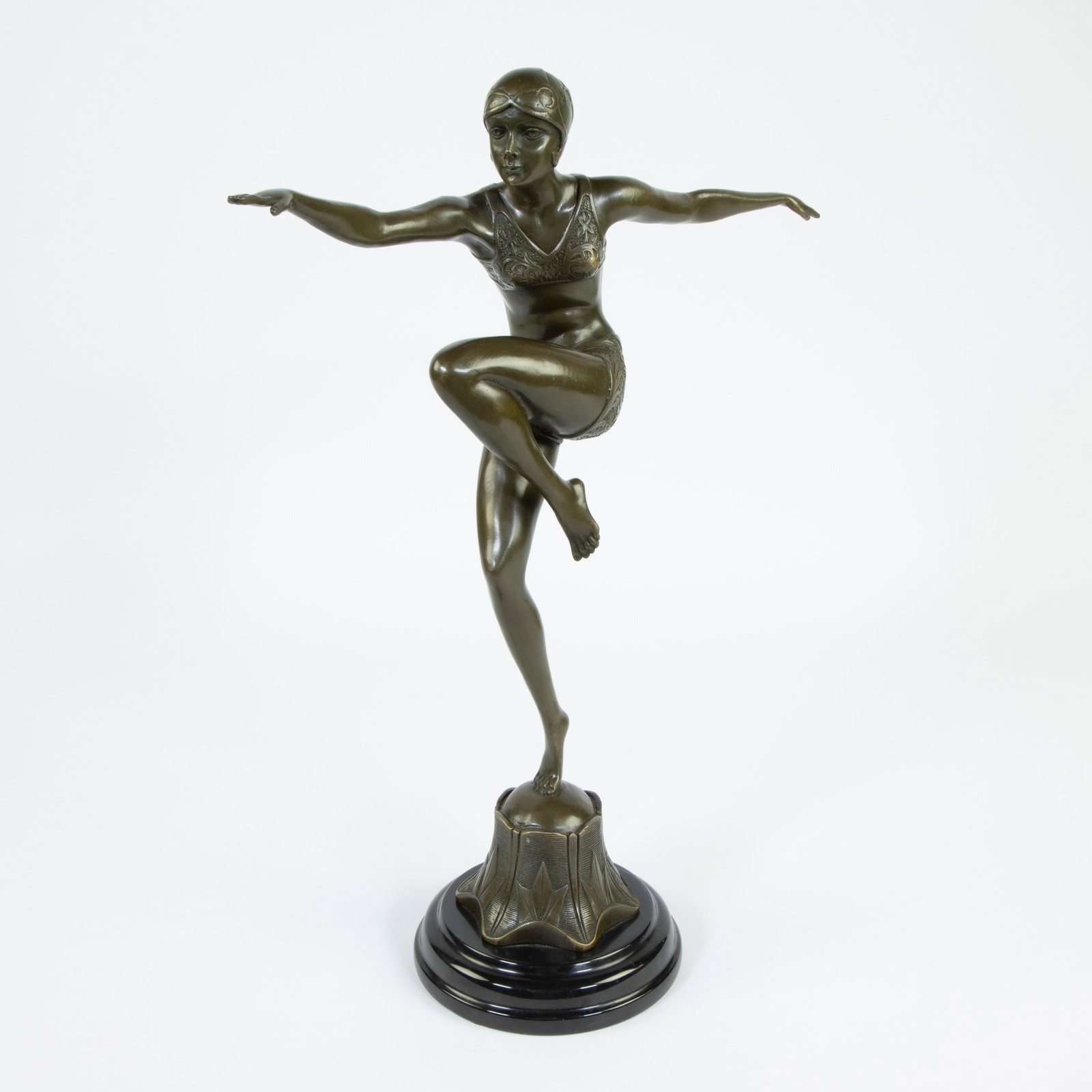 Johann Philipp Ferdinand PREISS (1882-1943), bronze, Dancer, signed, posthumous edition: Johann Philipp Ferdinand PREISS (1882-1943), bronze, Dancer, signed, posthumous edition Johann Philipp Ferdinand PREISS (1882-1943), brons, Danseres, getekend, postume uitgave H 45.5 cm